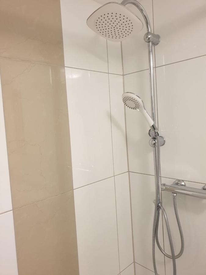 Moderne Einliegerwohnung Amara - Friedrichshafen Am Bodensee Εξωτερικό φωτογραφία